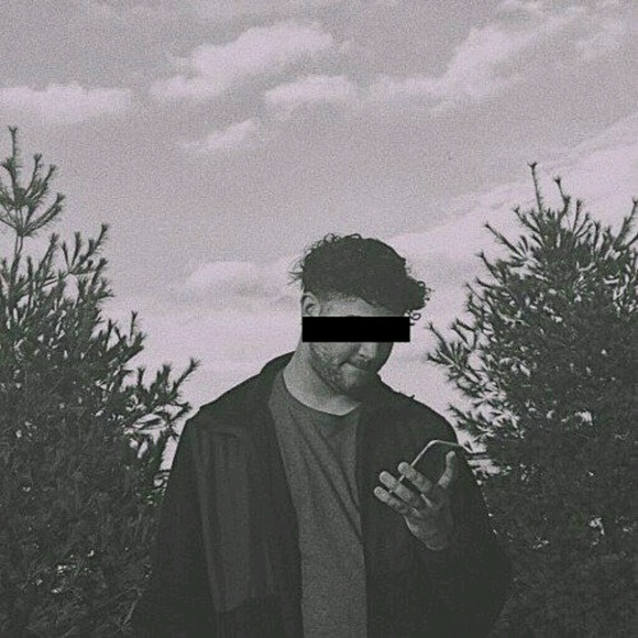 Meet your Posher, Jo - Picture 1 of 1